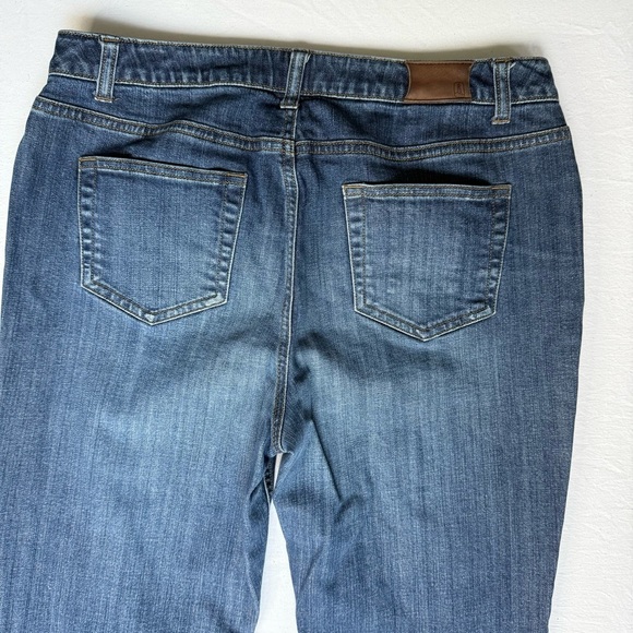 Lands’ End Original Fit Modern Waist Boot Leg Denim Jeans size 10 - Picture 4 of 12